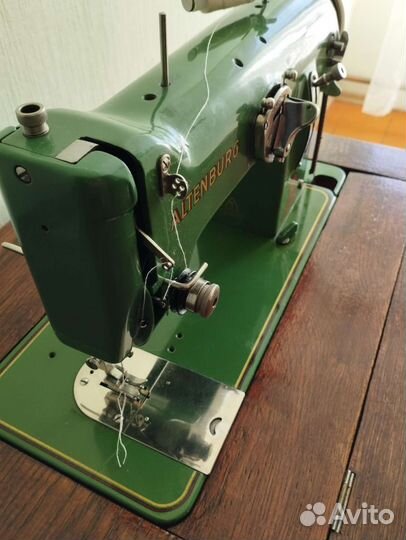 Швейная машина altenburg