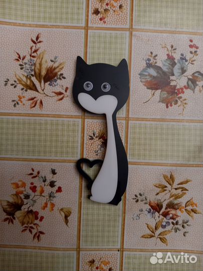 Магниты и значки