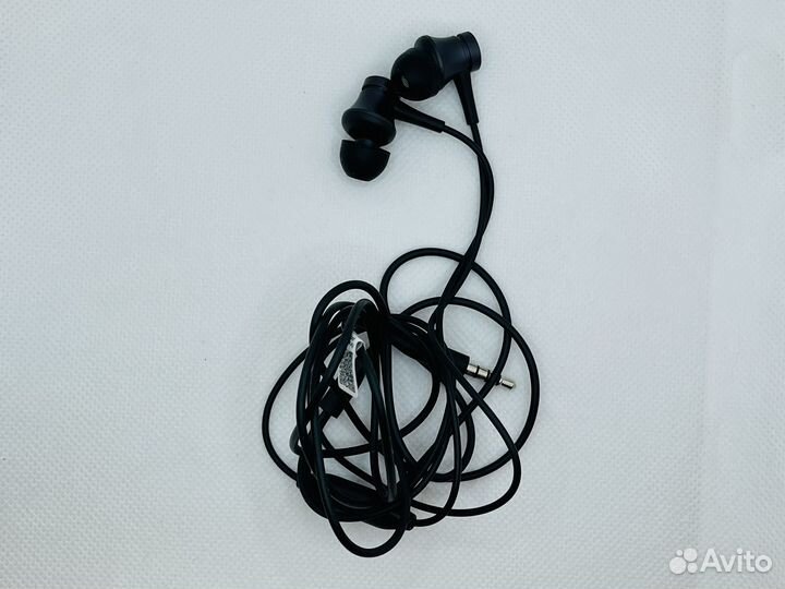 Наушники Xiaomi Mi In-Ear Headphone Basic