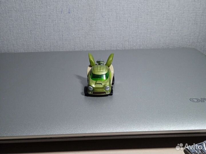 Hot wheels машинки и два мини набора