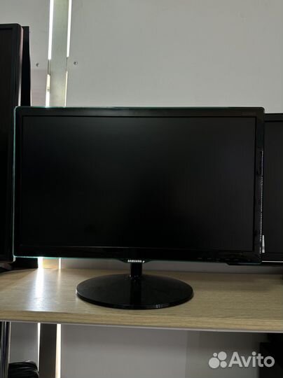 Монитор Samsung s22d390q