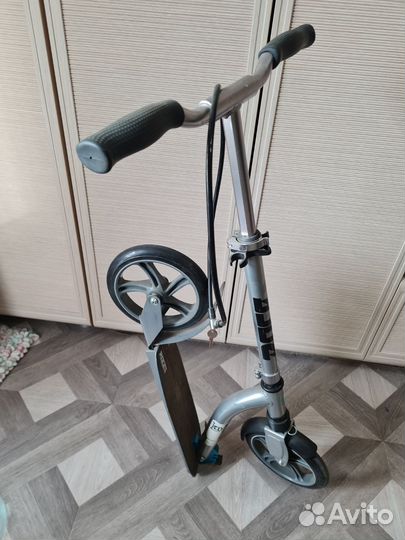 Самокат взрослый roces