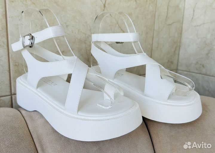 Сандали Белые 38 р