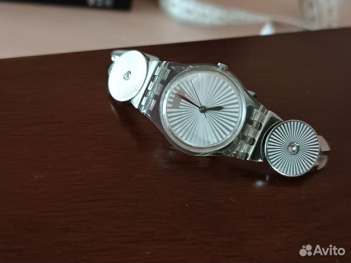 Часы Swatch на тонкую руку