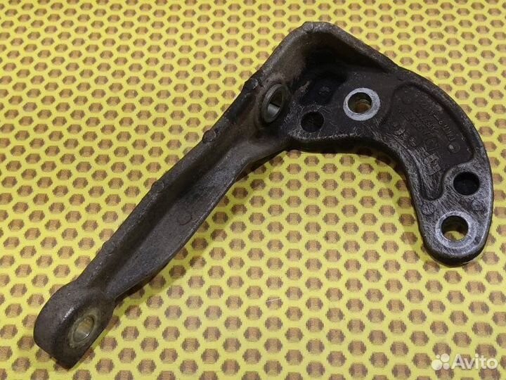 Кронштейн раздаточной коробки Renault Kaptur