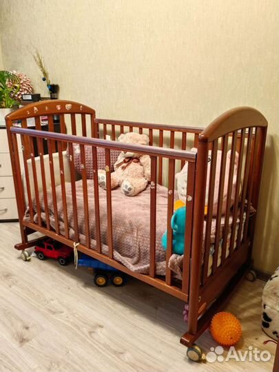 Детская кроватка