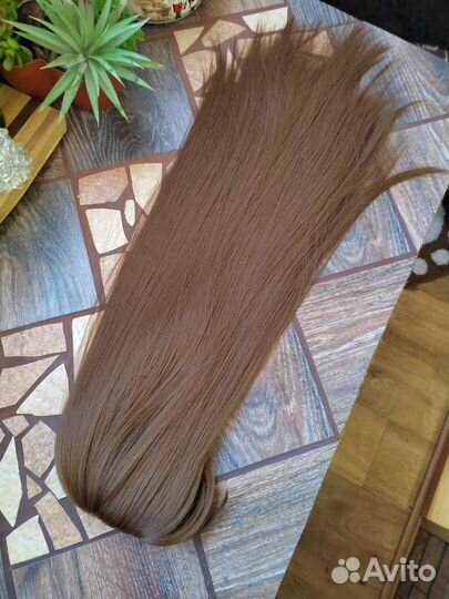 Парик светлый каштан. Новый, красивый