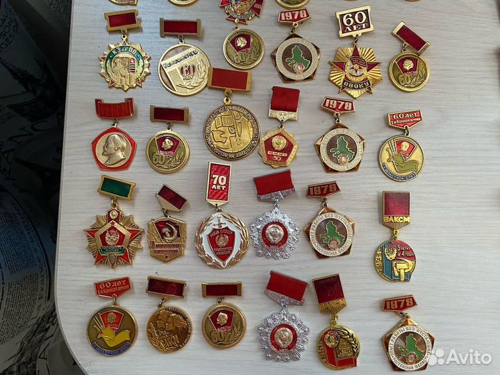 Значки комсомол, влксм и д.р