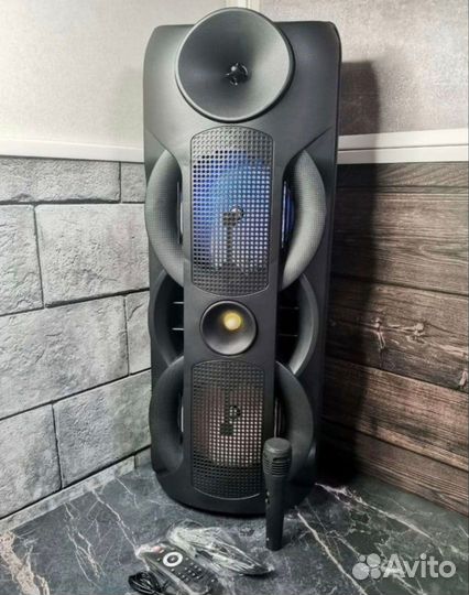 Новая огромная Bluetooth колонка с мощным акб