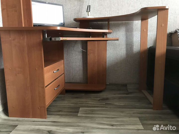 Компьютерный стол, торг