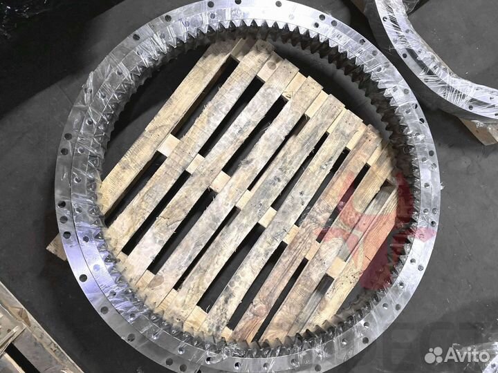 Поворотный круг Volvo EC300DL 14570794