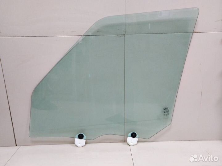 Стекло двери передней правой Land Rover Discovery
