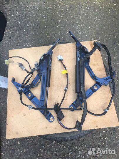 Петли на крышку багажника Хюндай Соната-5