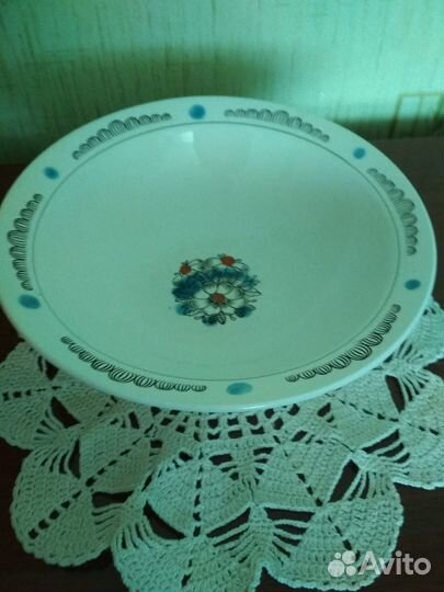 Тарелки и салатники
