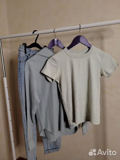 Одежда женская повседневная(футболка,джинсы,кофта)