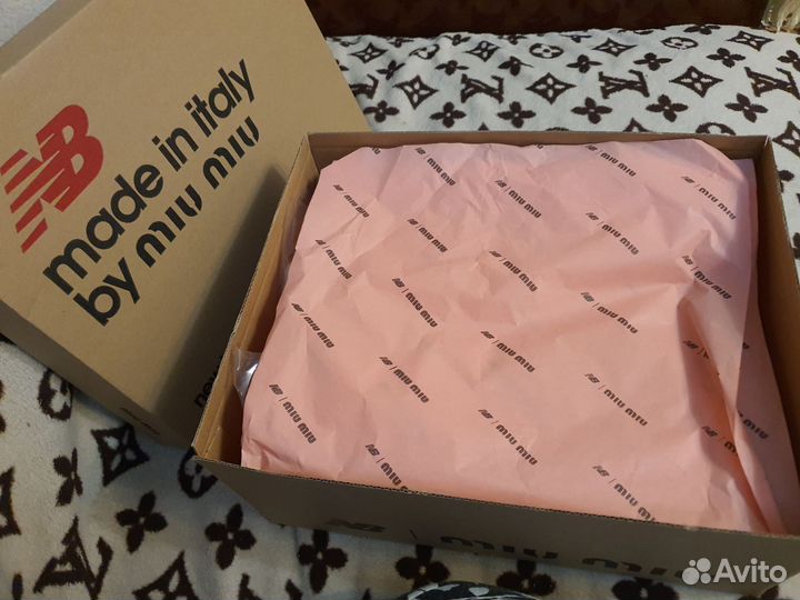 Кроссовки new balance miu miu