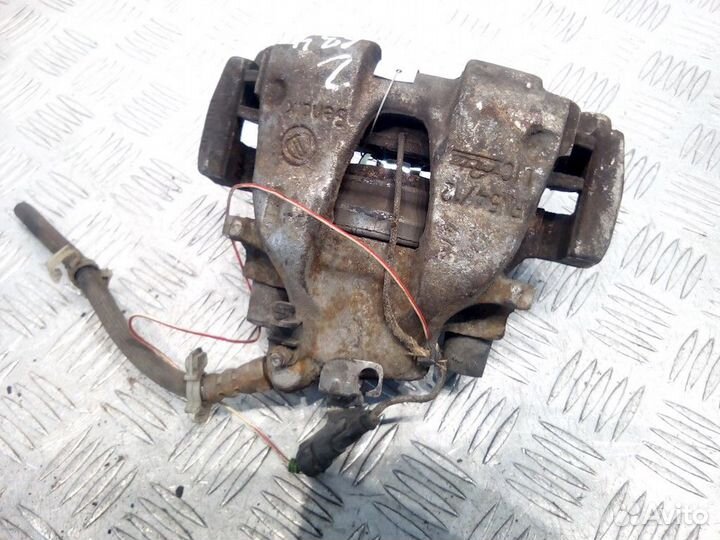 Суппорт передний левый Fiat Brava 1999 711788000