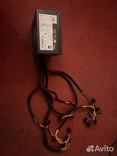 Блок питания 700 cougar