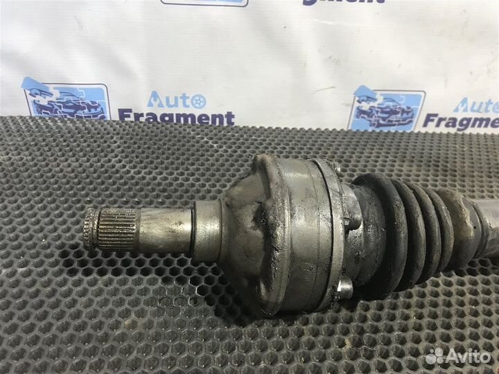 Полуось (привод) передний правый Vw Passat B3 1.8
