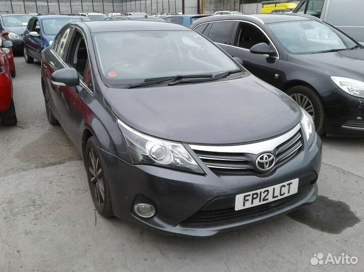 ГБЦ дизельная toyota avensis T27 2012