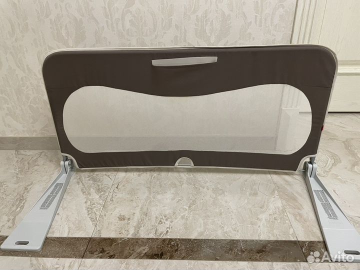 Барьер безопасности для кроватки Chicco (бортик)