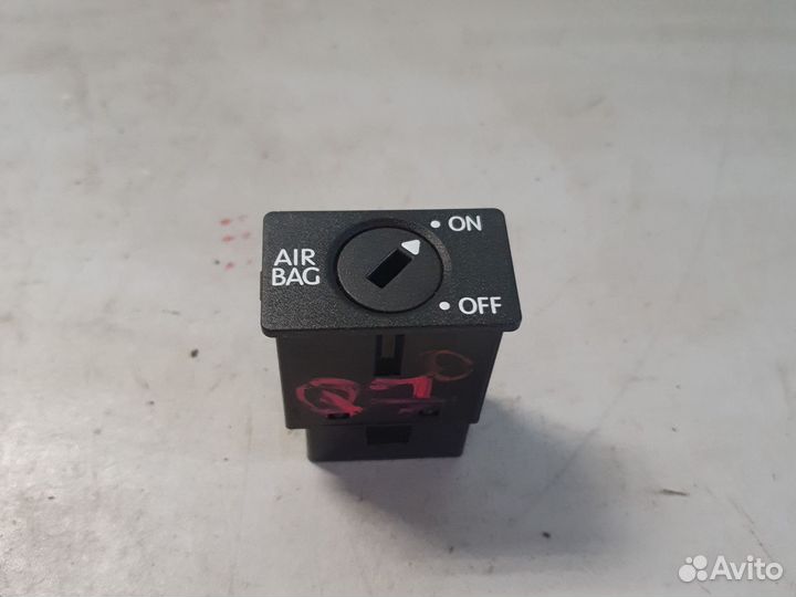 Выключатель airbag Audi Q7