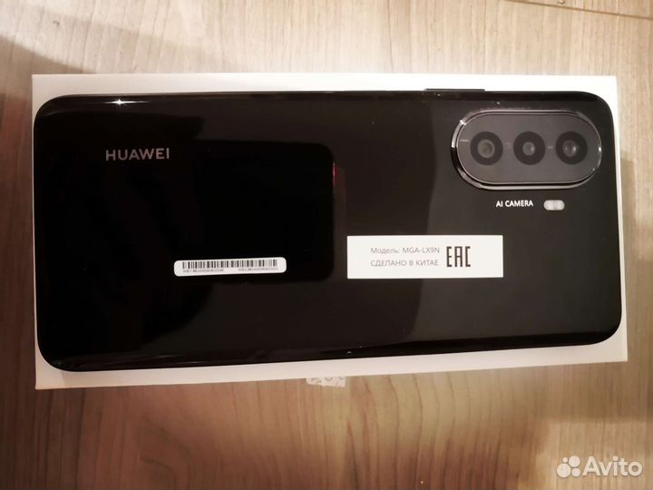 Смартфон Huawei Nova Y70