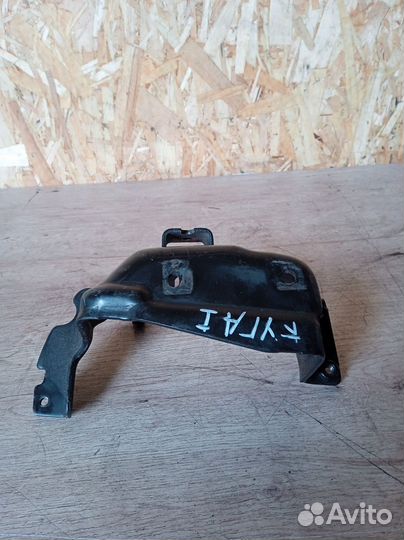 Кронштейн топливного фильтра Ford Kuga 1