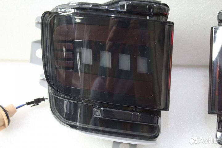 Стопы дополнительные Land Cruiser 200 2016