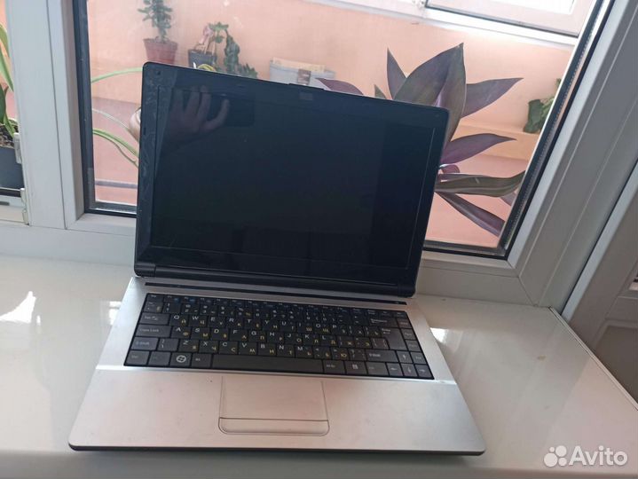 Ноутбук Icl i5/SSD/4gb