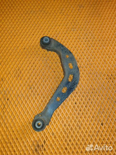 Рычаг задний верхний задний поперечный Mazda 3 BM