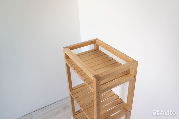 Этажерка на колесиках