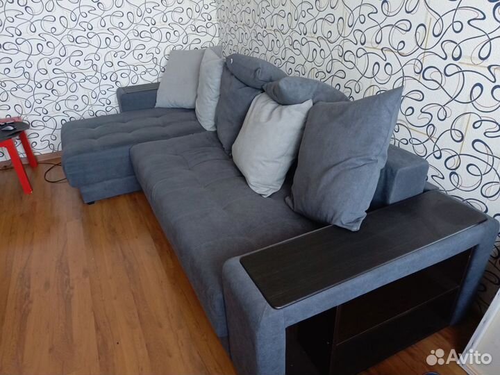 Большой угловой диван бу