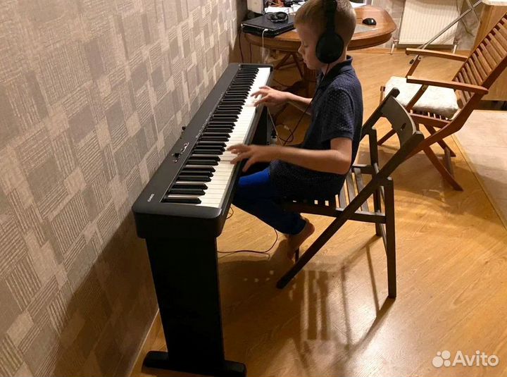 Цифровое пианино в аренду