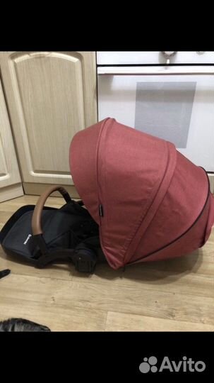 Коляска прогулочная с реверсивным блоком