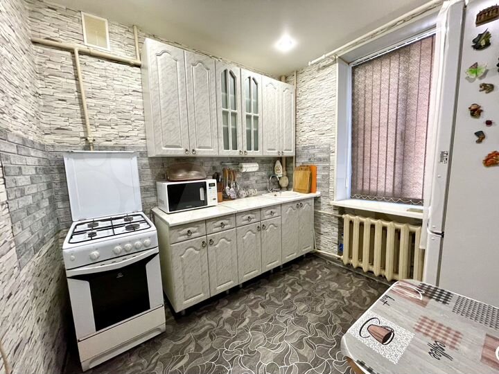 3-к. квартира, 62 м², 1/2 эт.