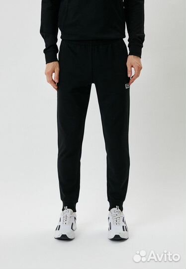 Спортивный костюм мужской EA7