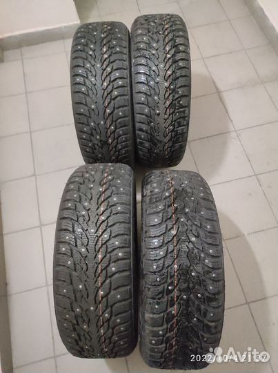 Nokian Tyres Hakkapeliitta 9 SUV 215/55 R18 99T