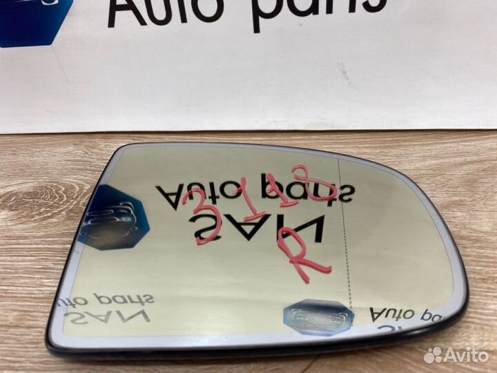 Зеркальный элемент правый Bmw X5 Рест E70 рест