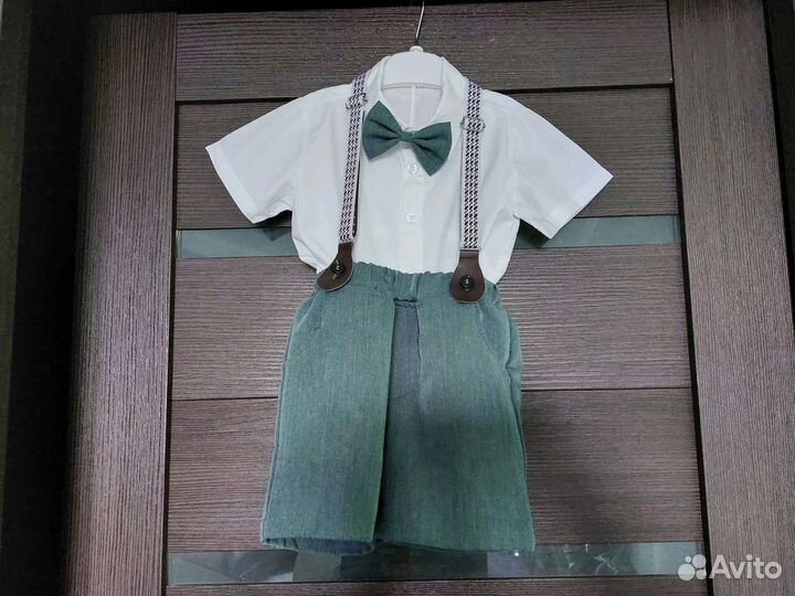 Нарядный костюм для мальчика на 2 года + подарки