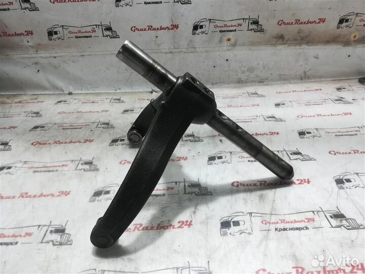 Вилка включения передачи в сборе с валом Volvo 16