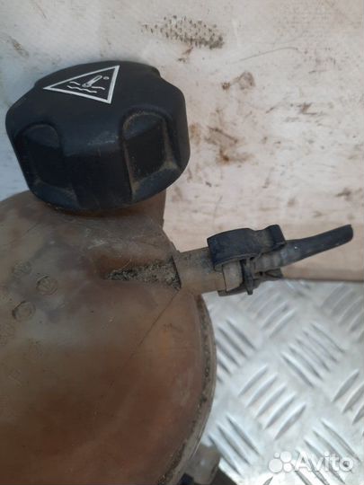 Бачок расширительный Peugeot 207 хэтчбэк 3 дв. 1.6