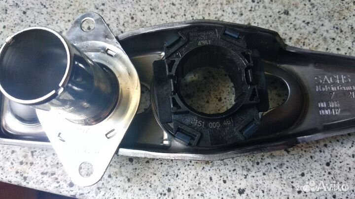 Вилка сцепления с выжимным оригинал Sachs