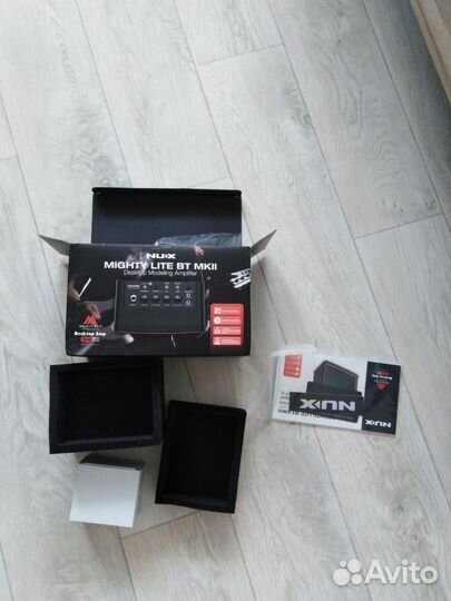 Гитарный комбик с процессором Nux