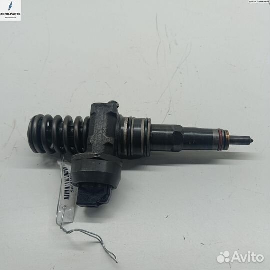 Форсунка топливная 038130073AR на Volkswagen Sharan (2000-2010)