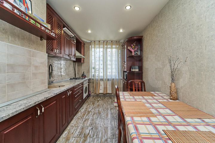 4-к. квартира, 74,3 м², 8/10 эт.