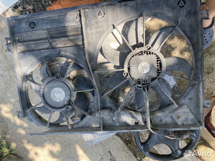 Вентилятор охлаждения радиатора на Passat B6