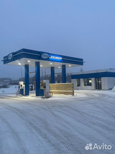 Заправщик на АЗС