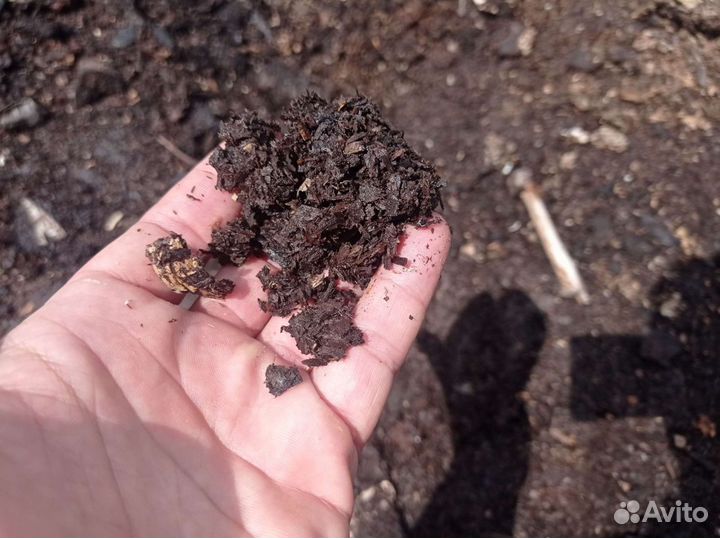 Опилки в мешках, щебень, песок, земля, дрова