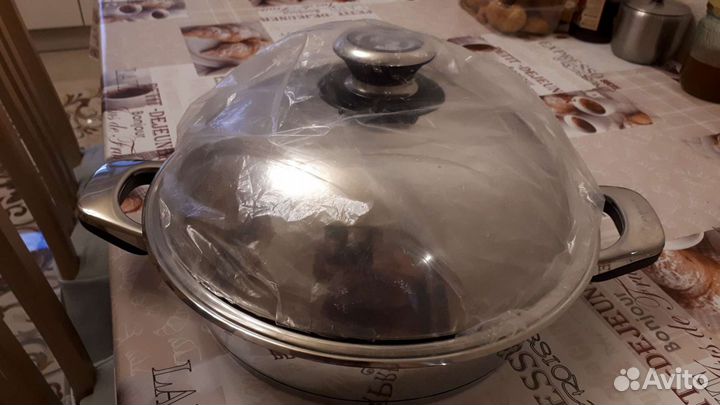 Сковорода WOK